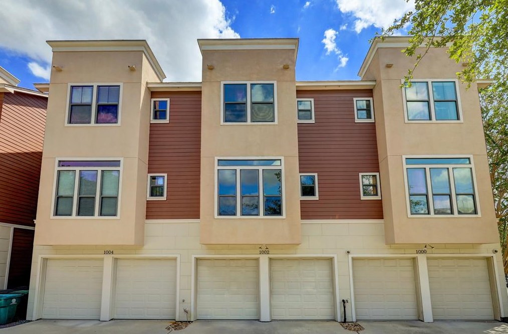 1002 Yale St, Houston TX  77007-1537 exterior