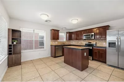 2042 Mickle Creek Drive, Houston, TX 77049 - Photo 8