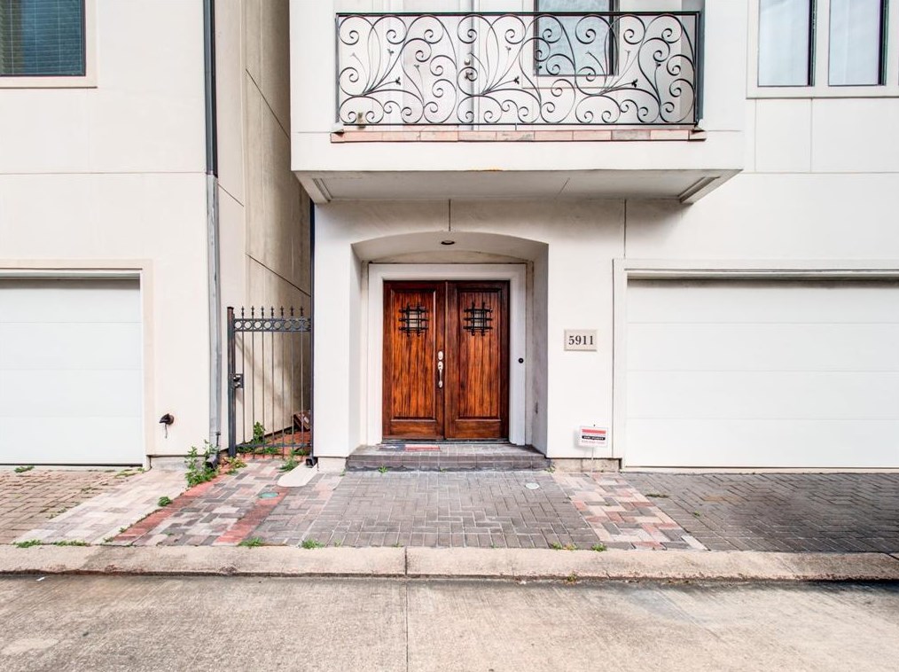 5911 Turtle Beach Ln, Houston, TX 77036-4528