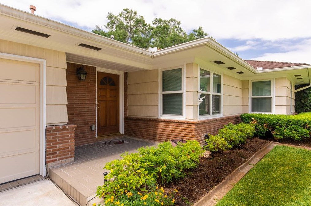 3026 Prescott St, Houston TX  77025-2623 exterior
