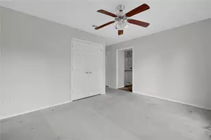 424 Baker Cir, Ames, TX 77575 - Photo 16