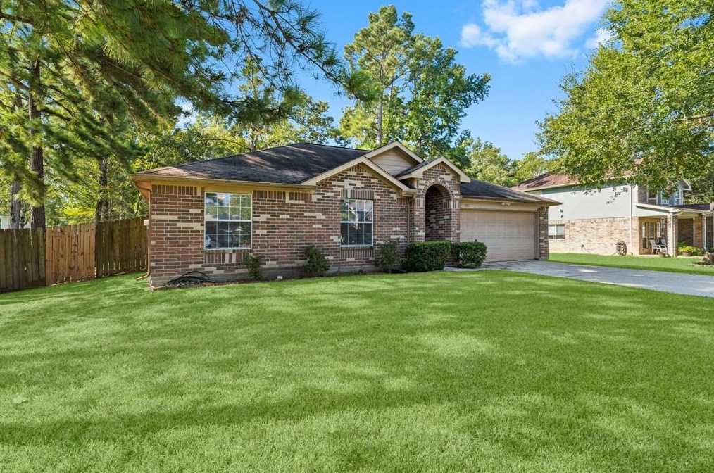 6911 Durango Dr, Magnolia, TX 77354