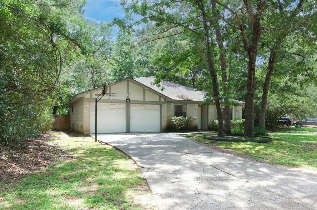 10 Dashwood Forest St, Spring TX  77381-3506 exterior
