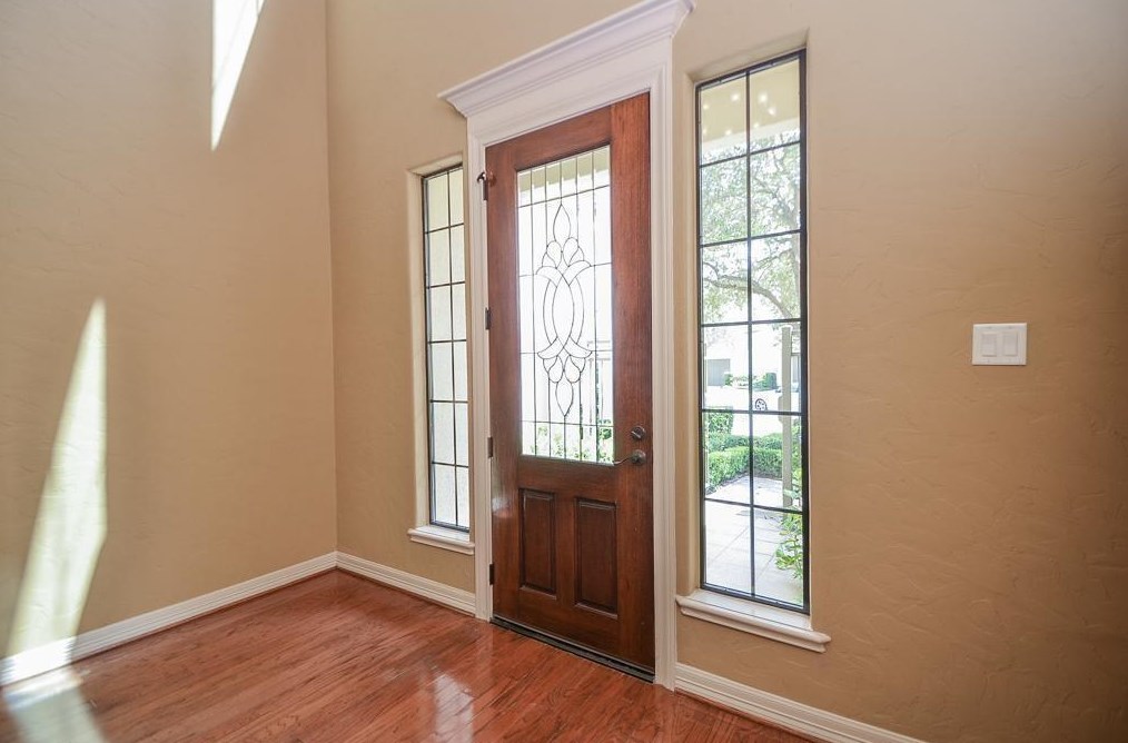 19 Sweetwater Ct, Sugar Land, TX 77479