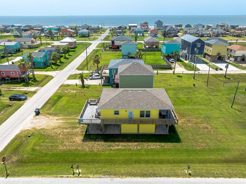 327 Crab St, Jones Creek, TX 77541-8295