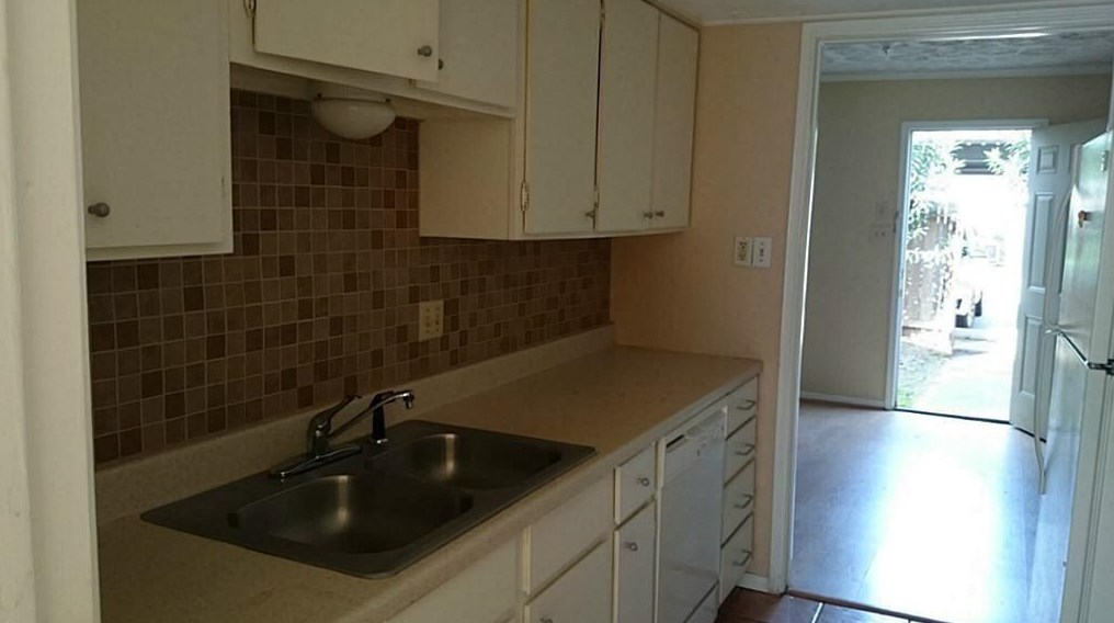 9032 Wilcrest Dr, Houston, TX 77099