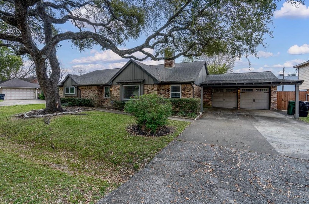 9127 Highcrest Dr, Houston, TX 77080