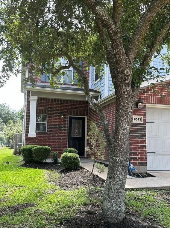 8043 Singing Sonnet Ln, Houston, TX 77072