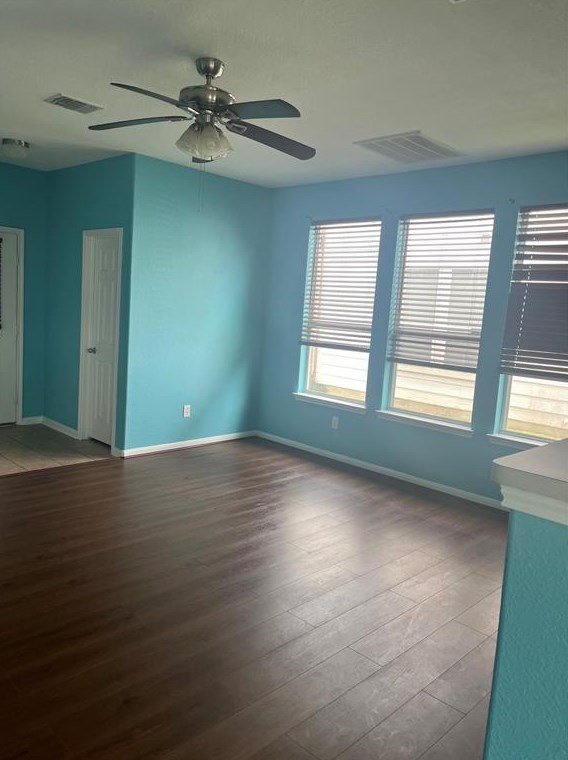 8043 Singing Sonnet Ln, Houston TX  77072-0129 exterior
