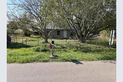 2739 Oyster Creek Bend, Freeport, TX 77541 - Photo 2