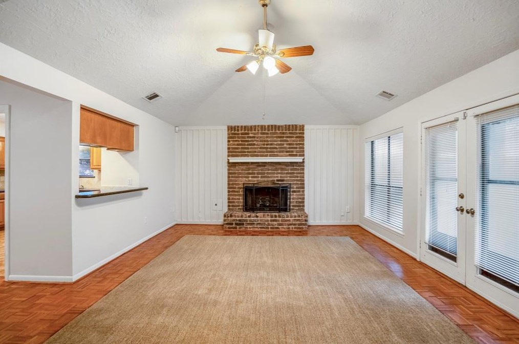 11810 Stillwater Dr, Houston TX  77070-1204 exterior