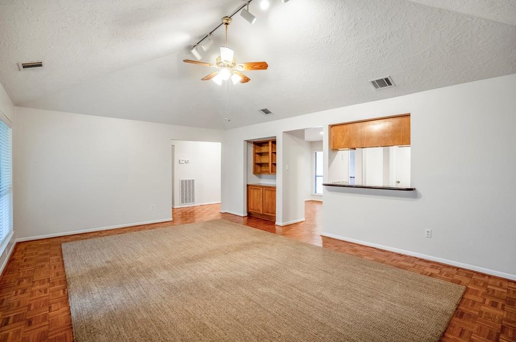 11810 Stillwater Dr, Houston TX  77070-1204 exterior