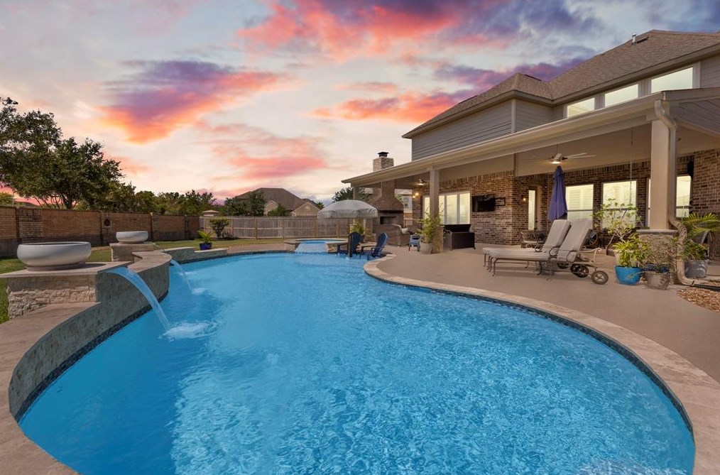 2408 Malaga Ln, League City, TX 77573-1541