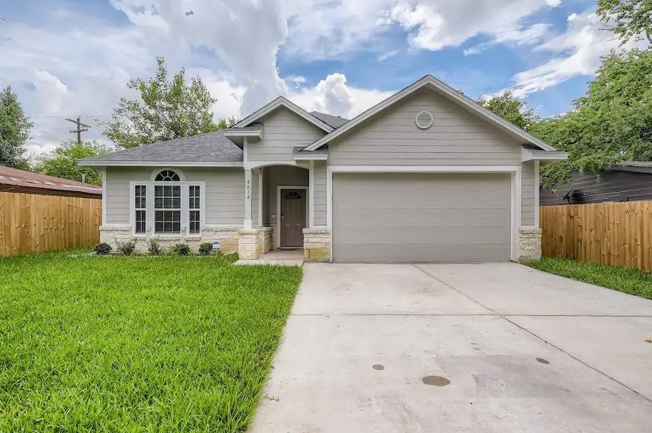 4834 Van Fleet St, Houston, TX 77033