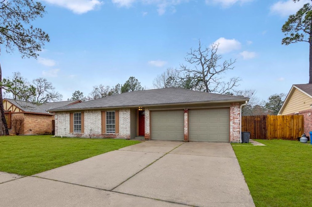 16790 Glen Eagle Dr N, Conroe, TX 77385