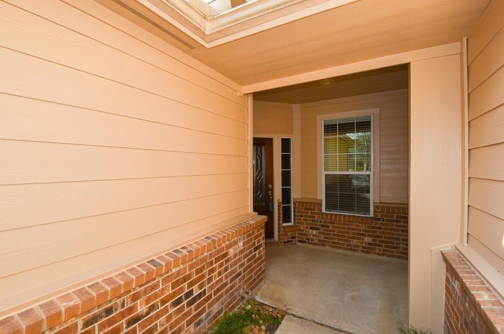 8811 Silent Willow Ln, Sugar Land TX  77479-5482 exterior