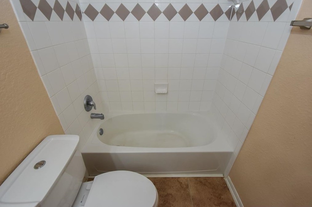 8811 Silent Willow Ln, Sugar Land TX  77479-5482 exterior