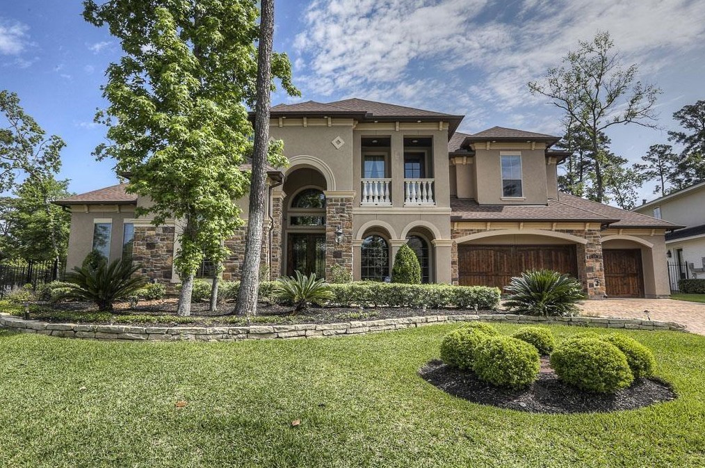 18 Double Green Cir, Spring, TX 77382-1097