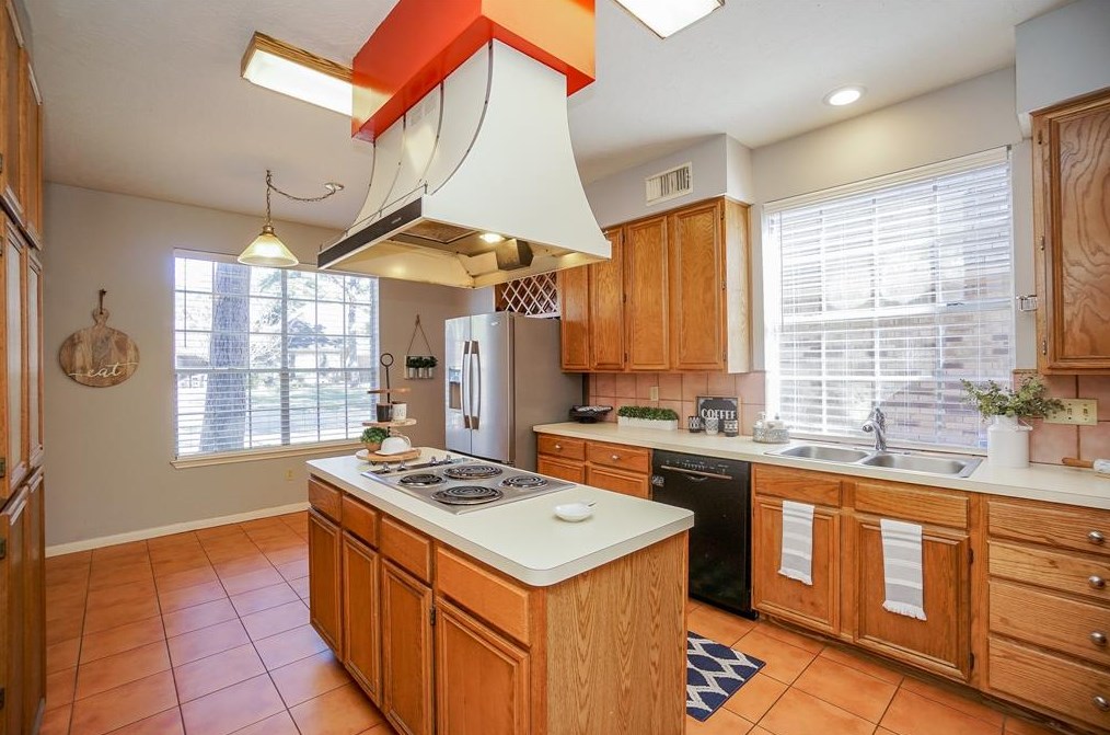 16023 Gladebrook Gln Ln, Houston TX 77095-2530 exterior