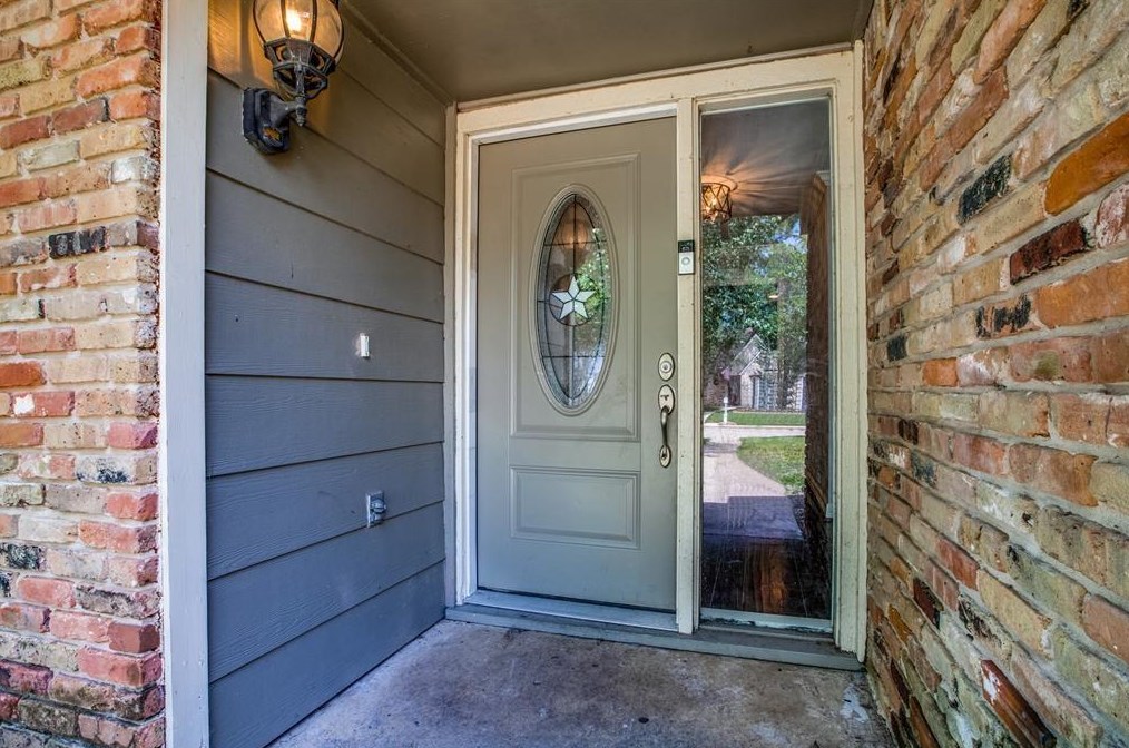 211 North Hill Dr, Spring TX  77373-5609 exterior