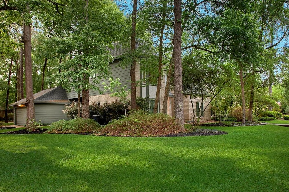 10 Huntsmans Horn Cir, Spring, TX 77380-0908