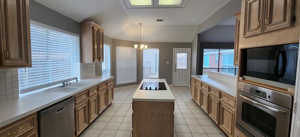 1107 Ellcreek Ct, Sugar Land TX  77479-5927 exterior