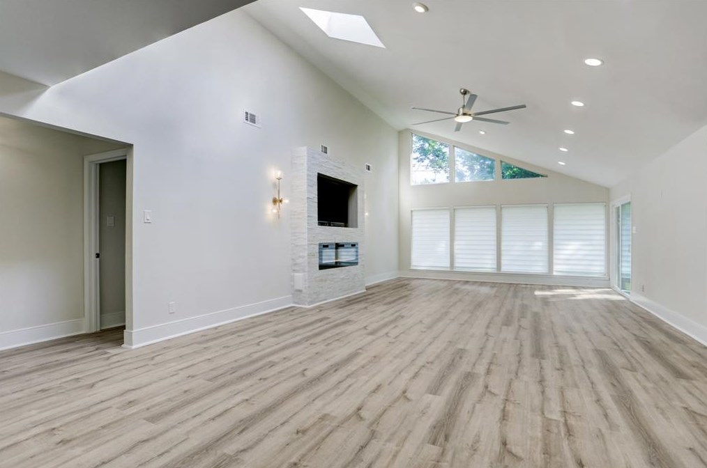 9019 Stroud Dr, Houston TX  77036-5355 exterior