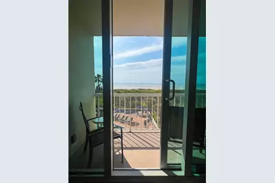 1401 E Beach Drive #215, Galveston, TX 77550 - Photo 20