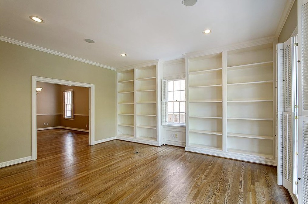 6435 Vanderbilt St, Houston TX  77005-3820 exterior