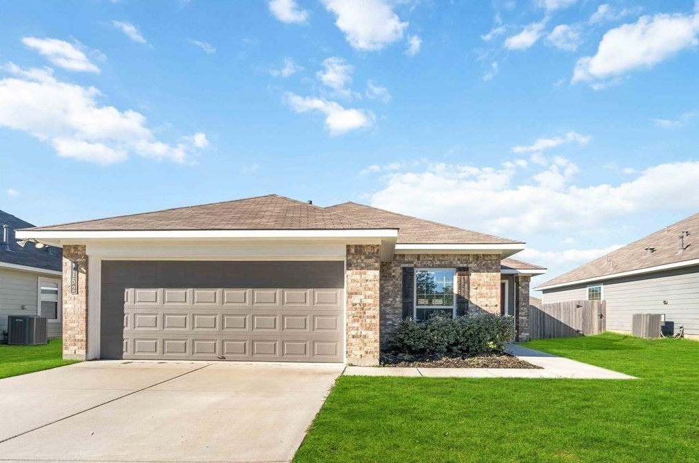 1152 Shadow Glenn Dr, Conroe, TX 77301