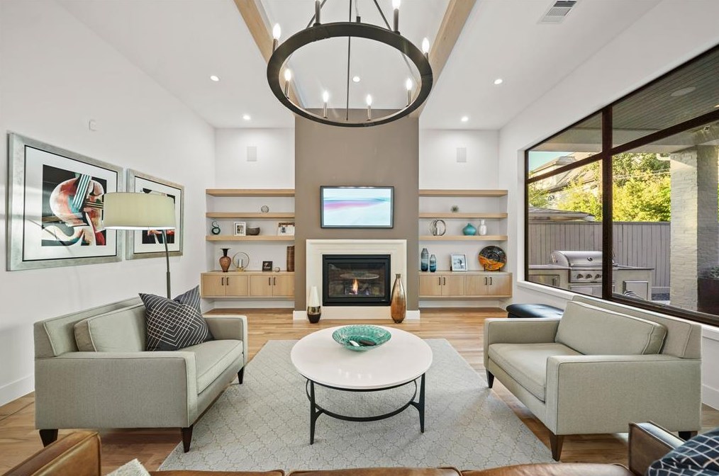 1023 Briarmead Dr, Houston TX  77057-2928 exterior