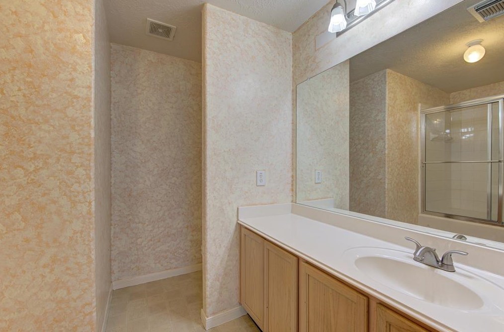 19747 Cozy Cabbin Dr, Katy, TX 77449