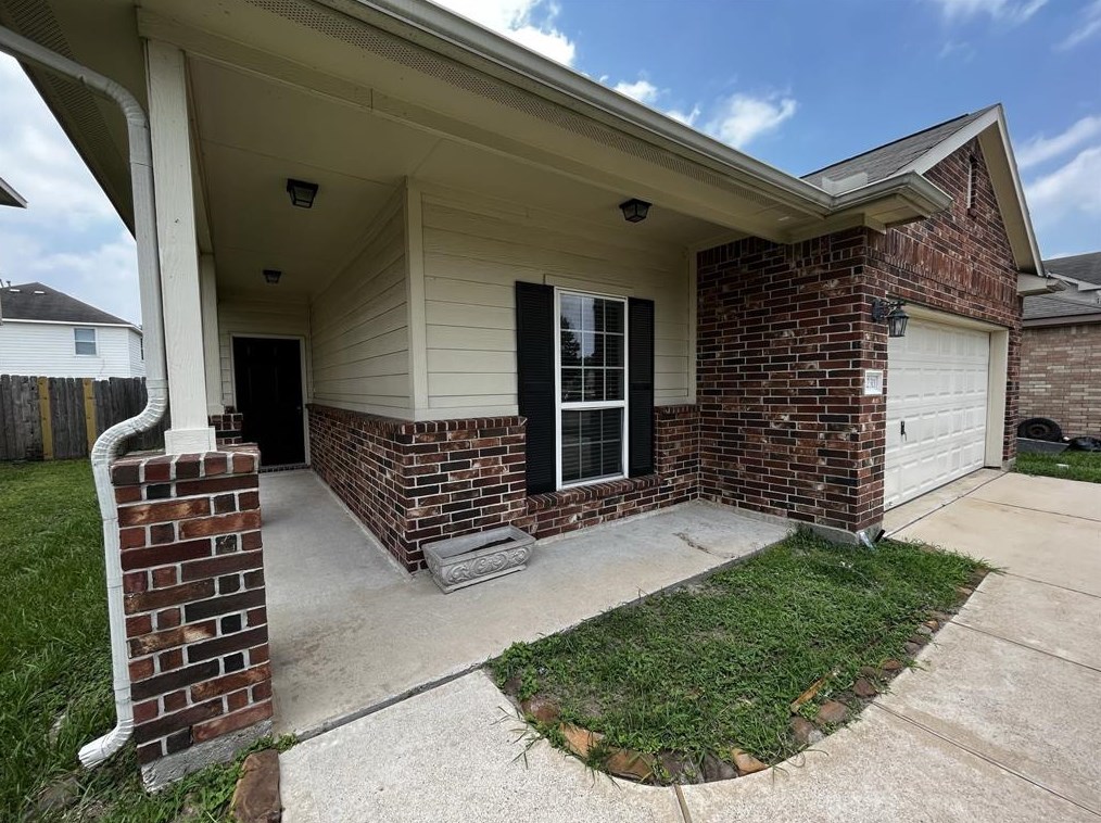 12311 Allington Dr, Houston, TX 77014