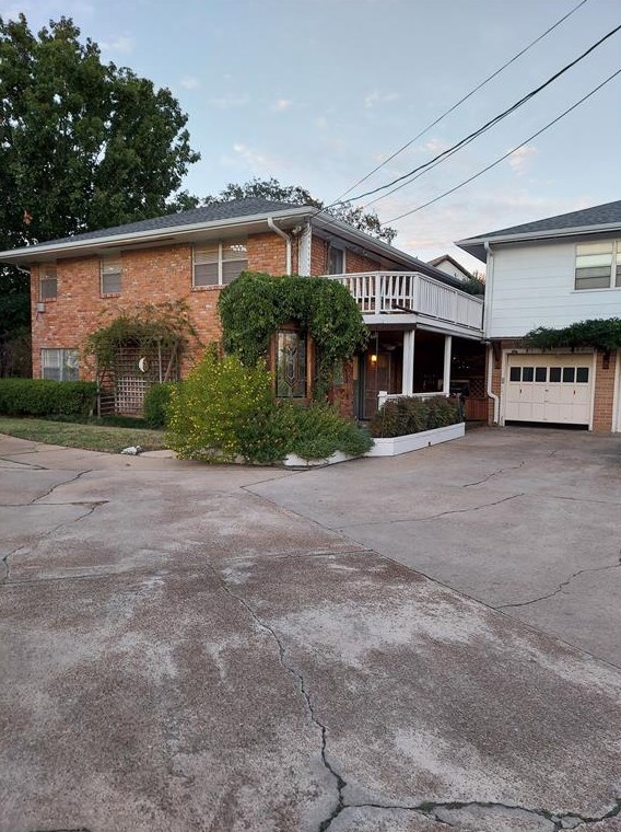2821 Eastgrove Ln, Houston, TX 77027