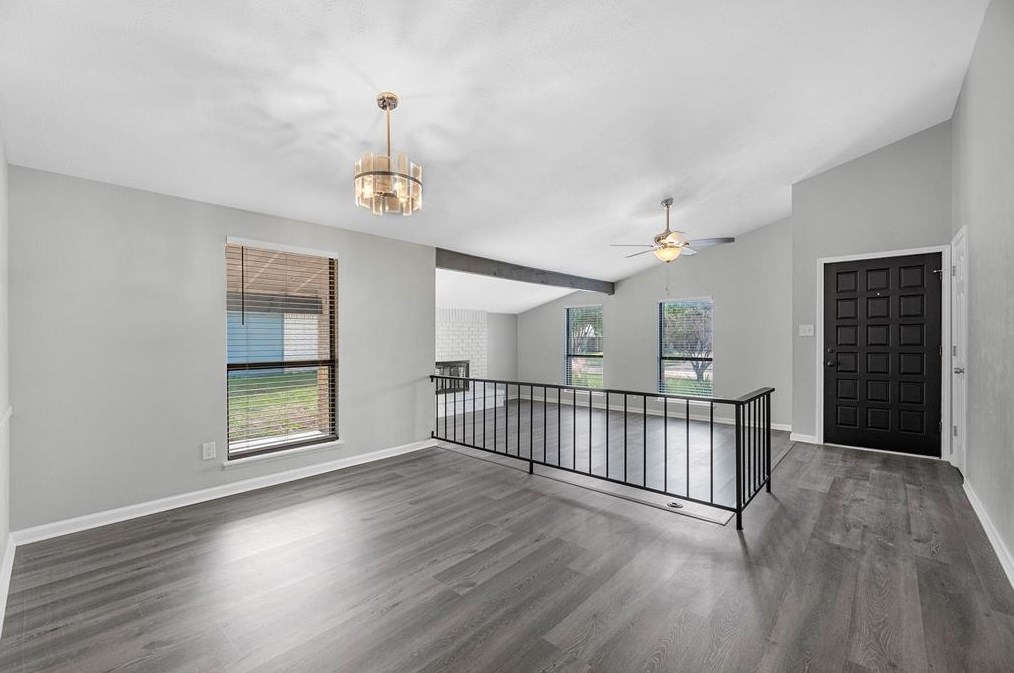 7307 Loma Alta Dr, Houston TX 77083-4242 exterior