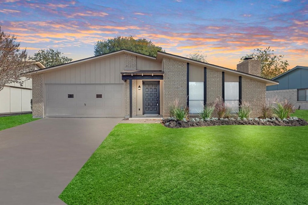 7307 Loma Alta Dr, Houston, TX 77083-4243