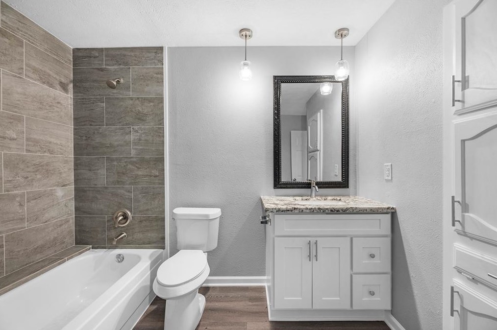 7307 Loma Alta Dr, Houston TX 77083-4242 exterior