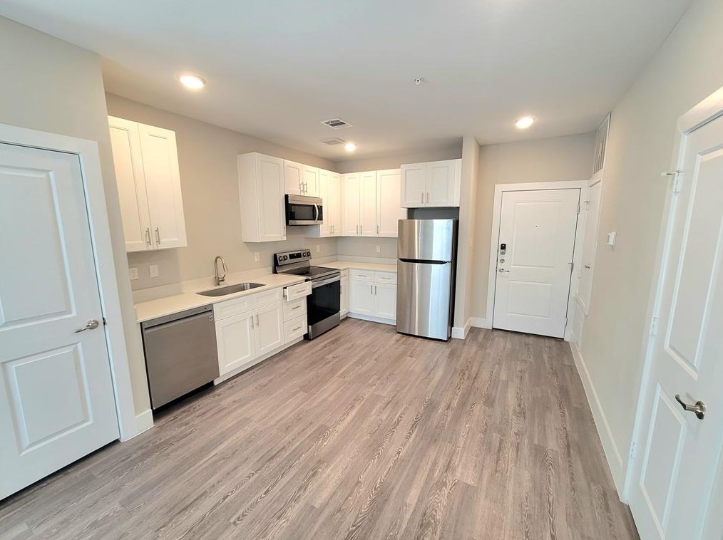 1720 Crestdale Dr #1207, Houston, TX 77080