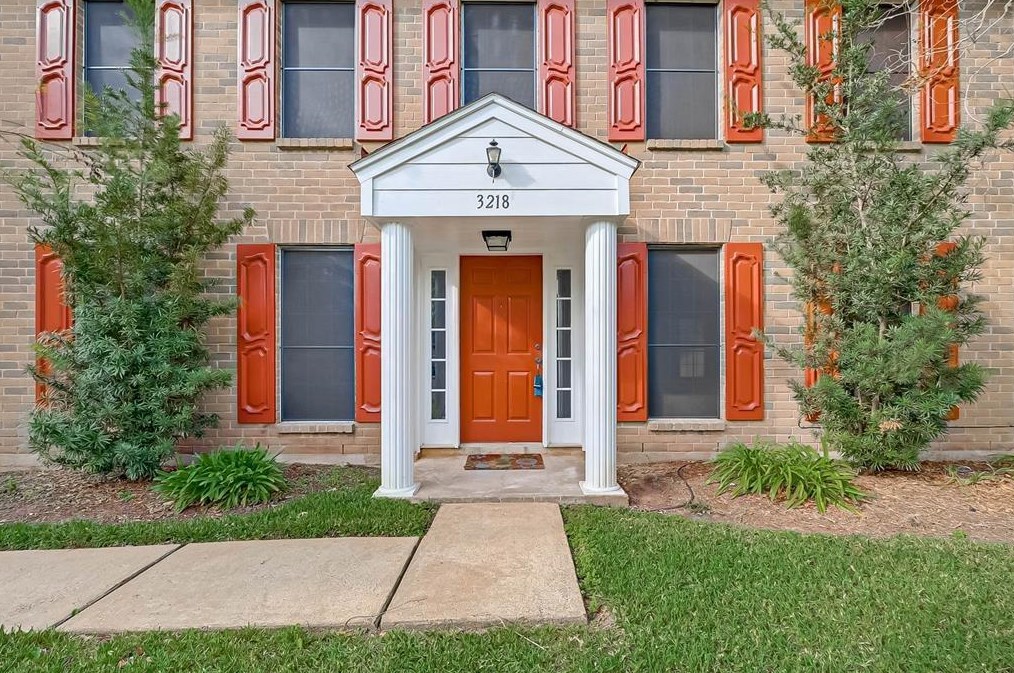 3218 W Rangecrest Pl, Sugar Land, TX 77479