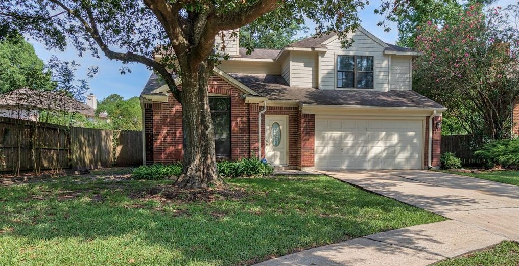 1202 Berkeley Lake Ln, Houston, TX 77062