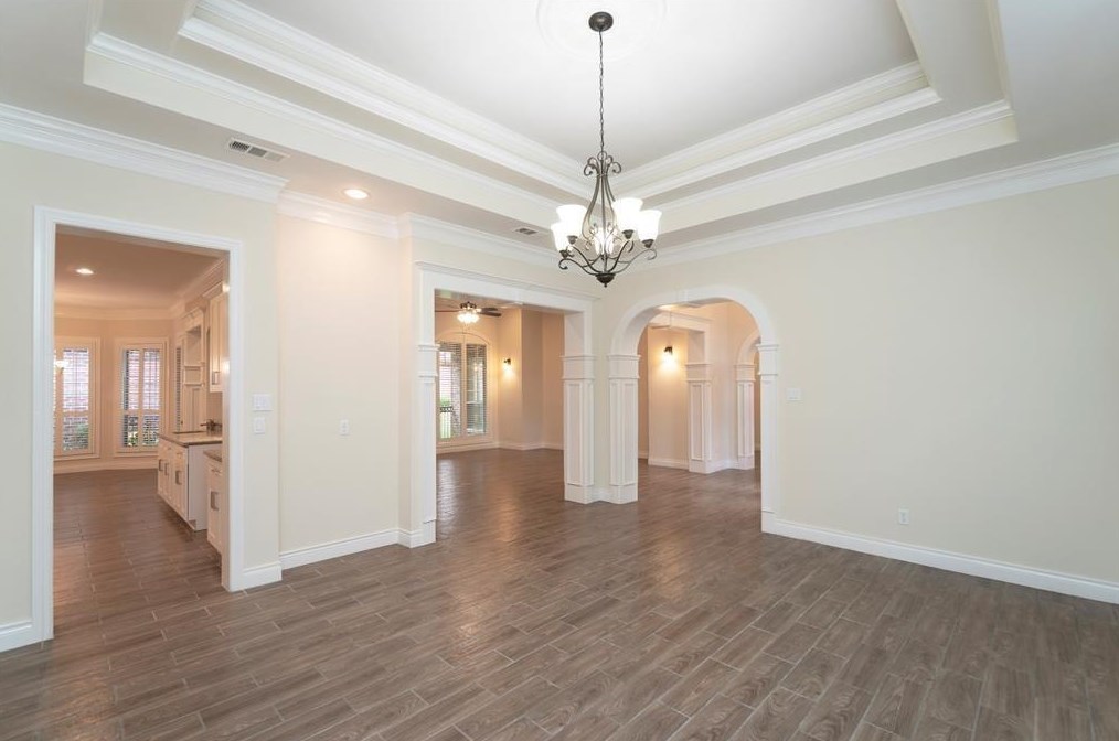 22 Champion Villa Dr, Houston TX  77069-1421 exterior
