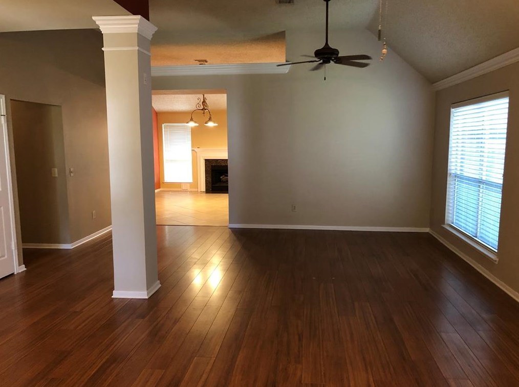 8819 Stoney Bend Dr, Spring TX  77379-6361 exterior
