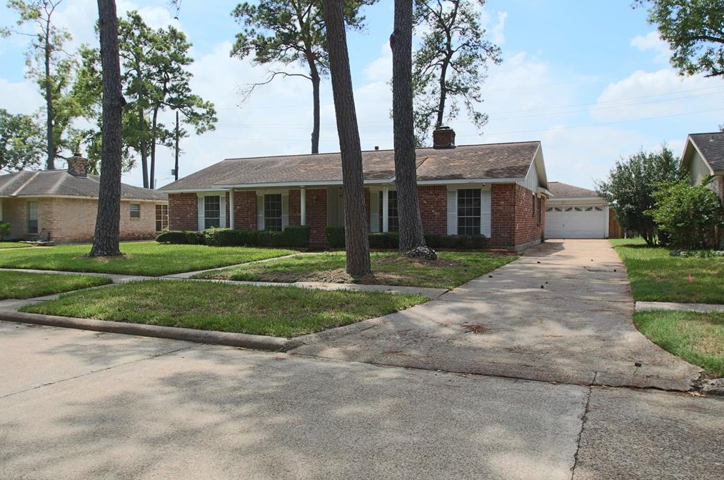 1914 Cobble Creek Dr, Houston, TX 77073-1518
