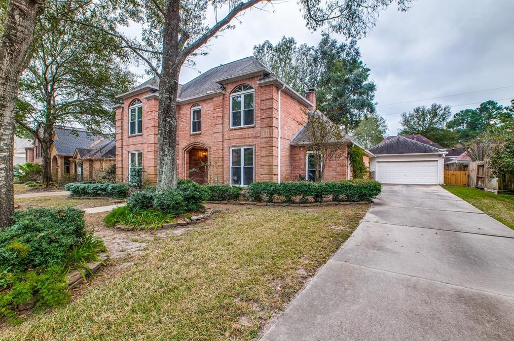 8223 Hidden Trail Ln, Spring, TX 77379-8721