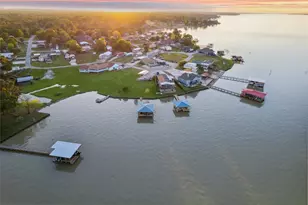 500 Lagoon Dr, Point Blank, TX 77364 - Photo 1