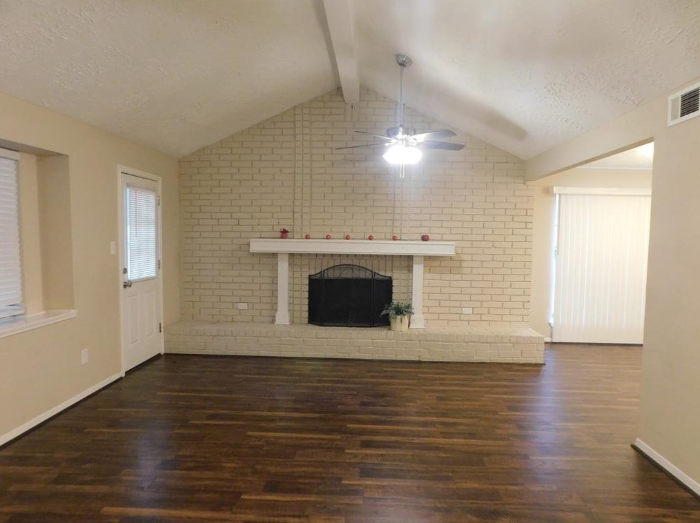 1819 Trinity Sta, Sugar Land TX  77478-4131 exterior