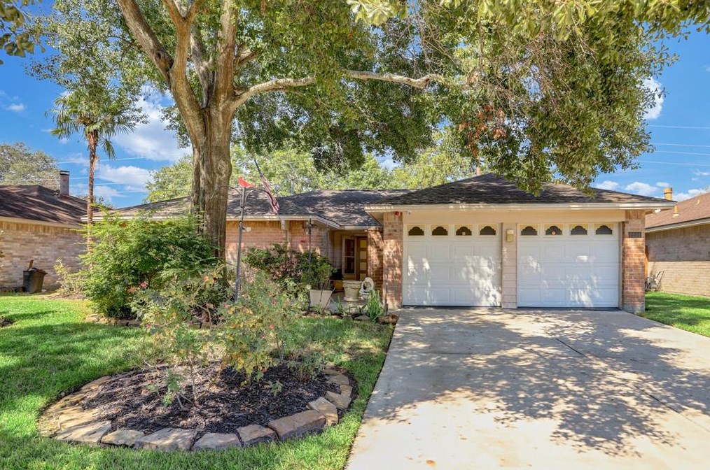 2531 Goldspring Ln, Spring, TX 77373-5850