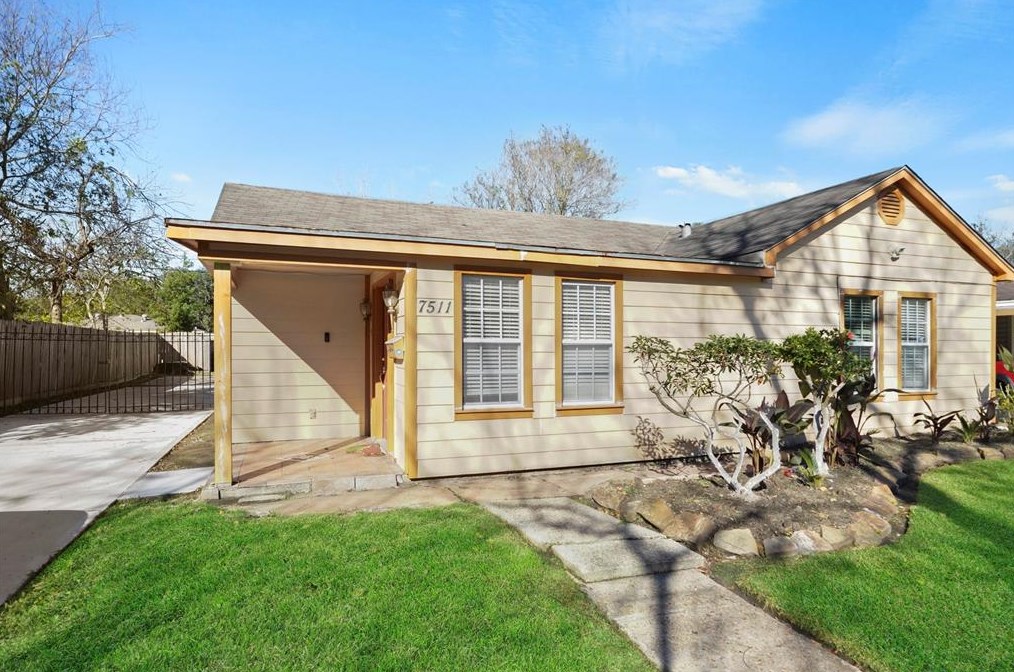7511 Buena Vista St, Houston, TX 77087