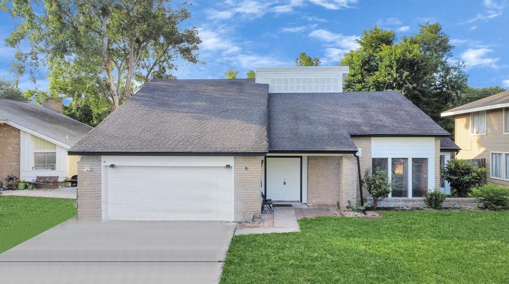 12830 Covey Ln, Houston, TX 77099-2938