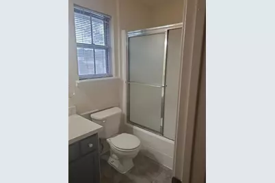 204 Banyan Street, Lake Jackson, TX 77566 - Photo 4